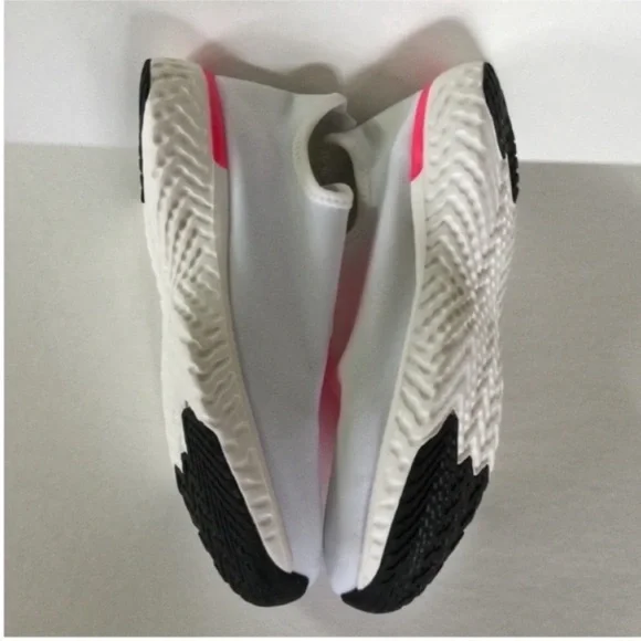 Nike Slip-on Sneakers 8.5 - Picture 6 of 8